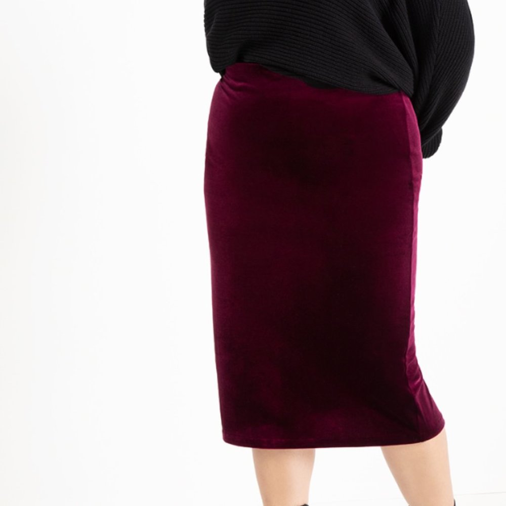 Eloquii Raspberry Velvet Column skirt- nwt-size 18